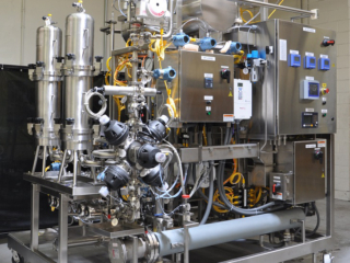 Chromatography Skid with Interchangeable Filter Housings